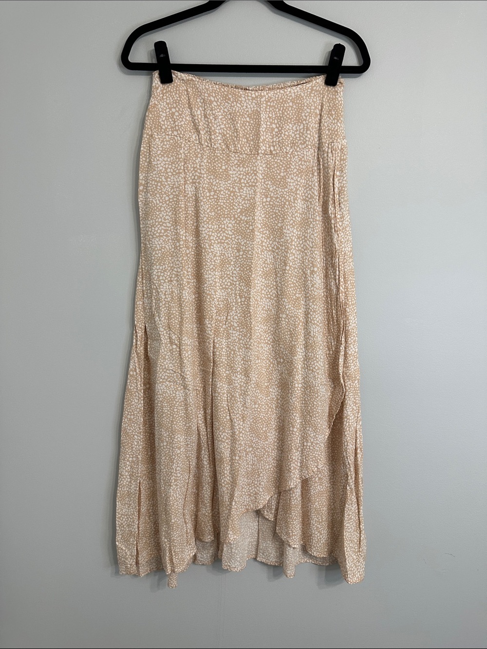 Japna Cream Printed Asymmetrical Maxi Skirt